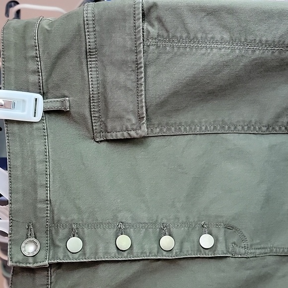 Ana cotton cargo skirt with fringe army green 33/16 button fly - Picture 2 of 8